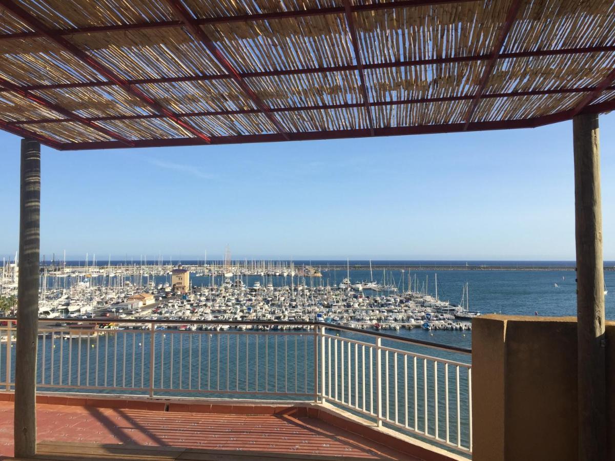 Marina Breeze Apartment
